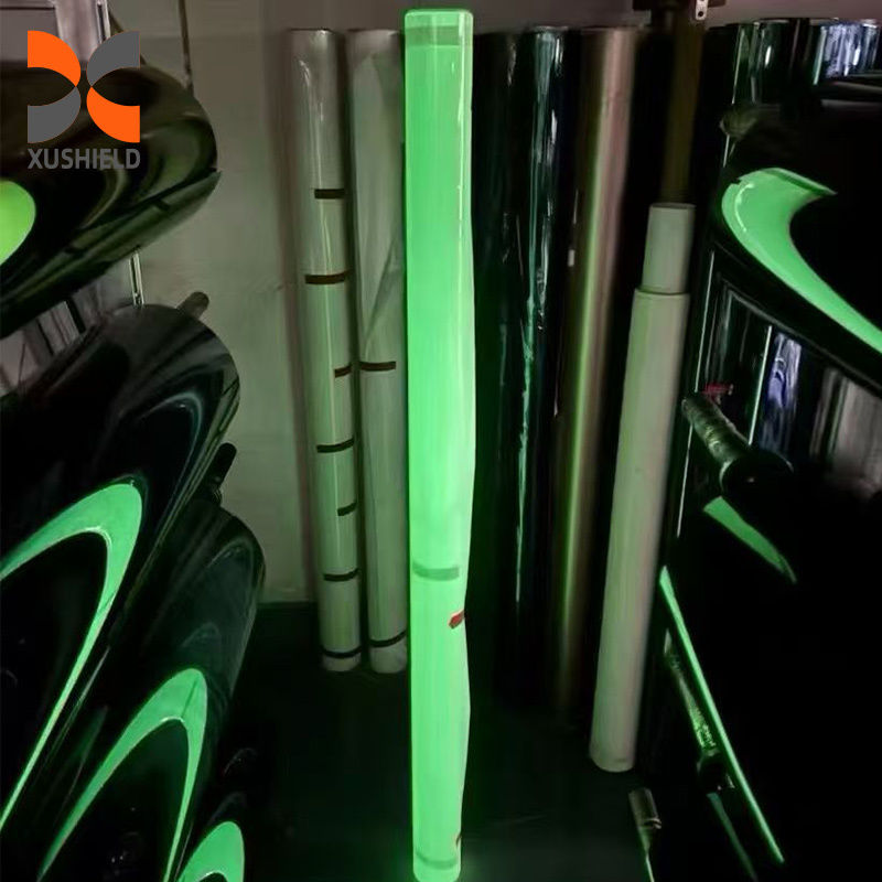 Ξηρό υγρή εγκατάσταση Αντι-Χρωματίζεται TPU Φθορά PPF πράσινο φως φωτεινότητα TPU λευκό έως πράσινο φωτοχρωματισμό Φόρμα προστασίας χρώματος περιτύλιξης αυτοκινήτου